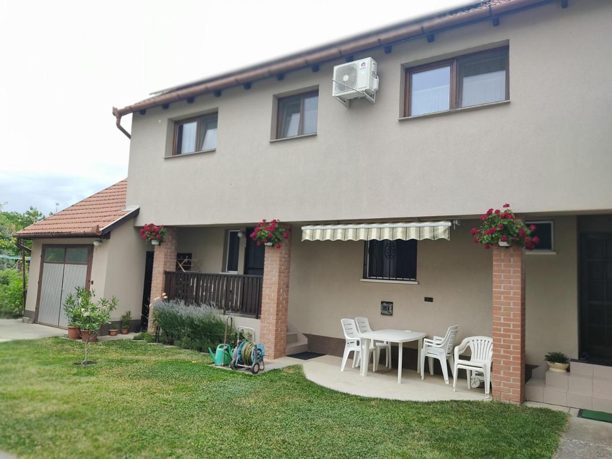 Arnika Vendeghaz Apartment Hajduszoboszlo Luaran gambar