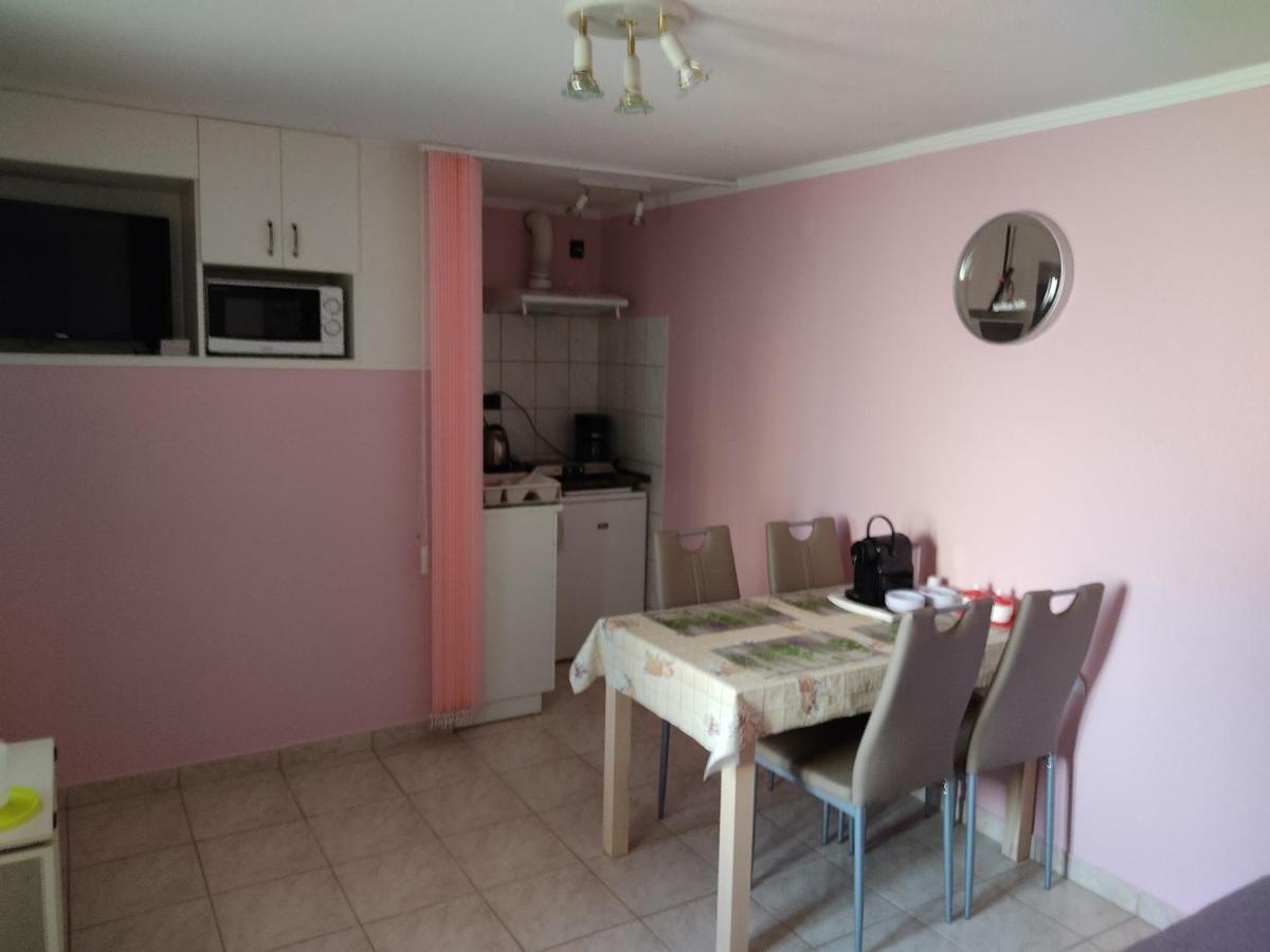 Arnika Vendeghaz Apartment Hajduszoboszlo Luaran gambar