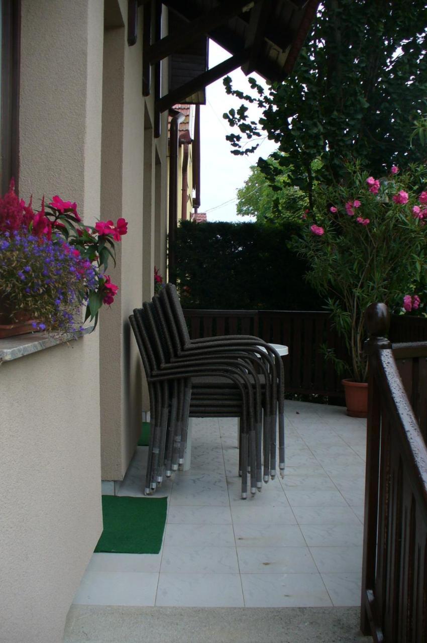 Arnika Vendeghaz Apartment Hajduszoboszlo Luaran gambar